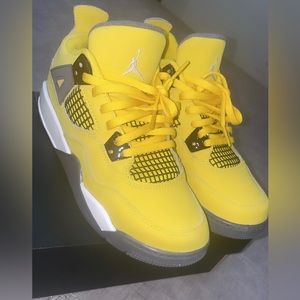 Jordan 4 Retro perfect condition (PS) size 3